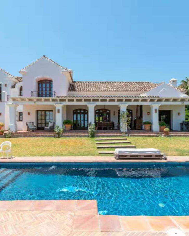 Andalusian villa with pool near Marbella